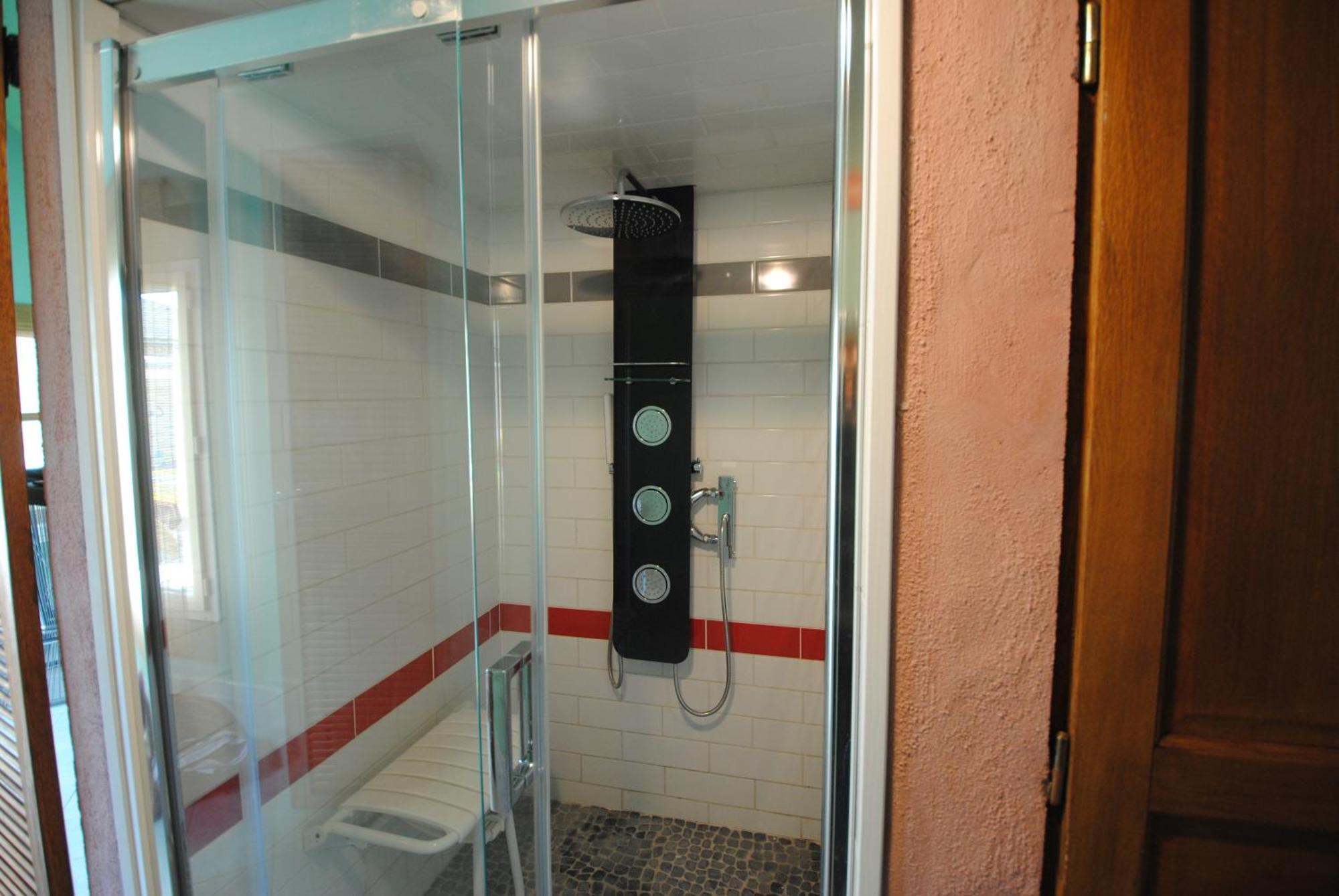 Hotel Les meublés du Grand Logis Marchais  Habitación foto